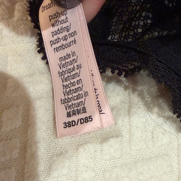 Victoria Secret Black Lace Bra 38 D - Picture 2 of 2